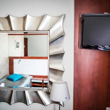 Santorini Hotel 3*