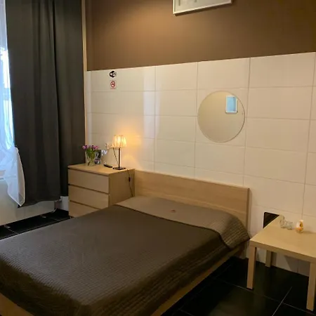 Appena & Hostal *
