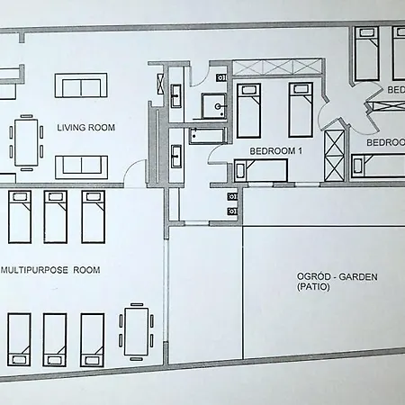 With Garden In Center Apartment *