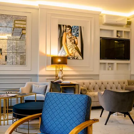 Amber Design Aparthotel 4*