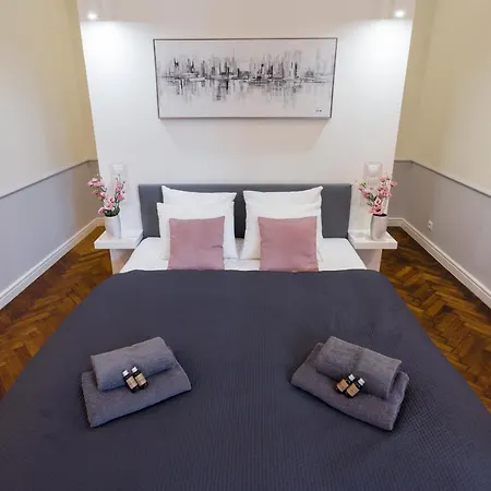 Angel House 3*
