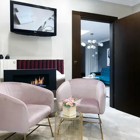 Queen Boutique Hotel