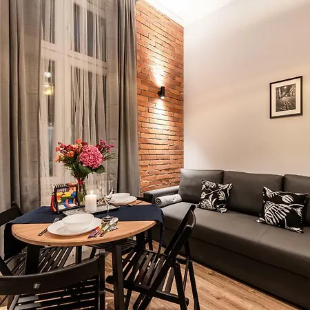 Lubomirskiego 23 - Great Location, 10 Min To Main Square By Foot, Right Next To Main Rail And Bus Station * Cracóvia