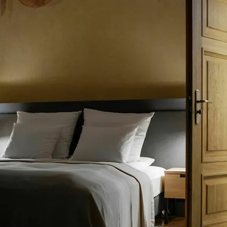 Stradonia Serviced Apart Otel 4*