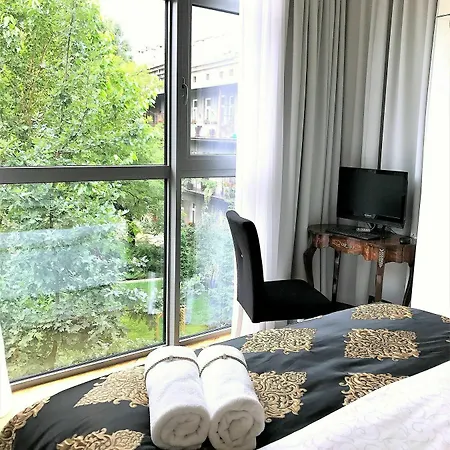 Aparthotel Mondrian Luxury & Old Town 5*