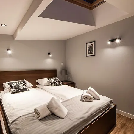 Lubomirskiego 23 - Great Location, 10 Min To Main Square By Foot, Right Next To Main Rail And Bus Station Apart-hotel *