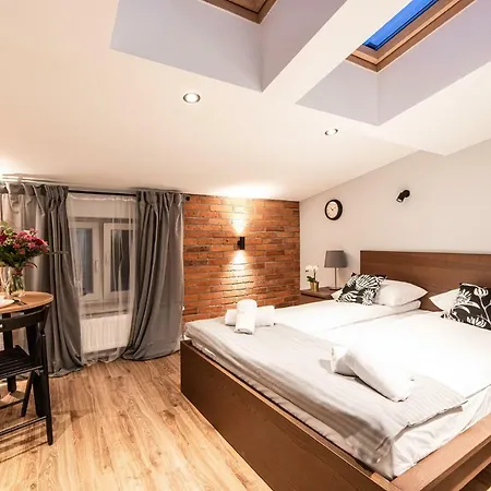 Hotel apartamentowy Lubomirskiego 23 *
