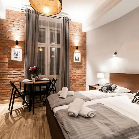 Lubomirskiego 23 - Great Location, 10 Min To Main Square By Foot, Right Next To Main Rail And Bus Station * Cracóvia