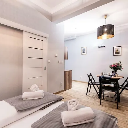 Lubomirskiego 23 - Great Location, 10 Min To Main Square By Foot, Right Next To Main Rail And Bus Station *