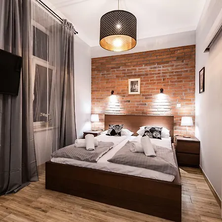 Lubomirskiego 23 - Great Location, 10 Min To Main Square By Foot, Right Next To Main Rail And Bus Station
