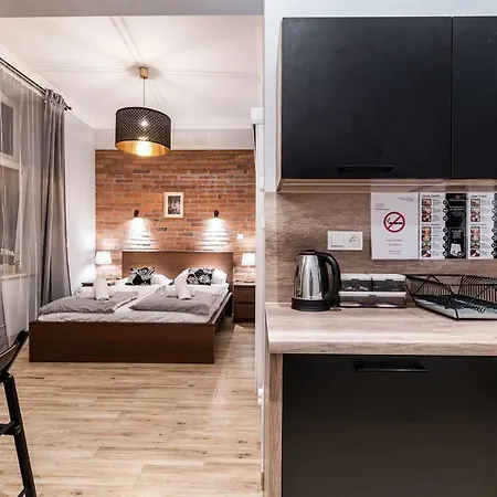 Lubomirskiego 23 - Great Location, 10 Min To Main Square By Foot, Right Next To Main Rail And Bus Station Cracóvia