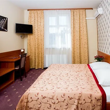 Maksymilian Otel 3*