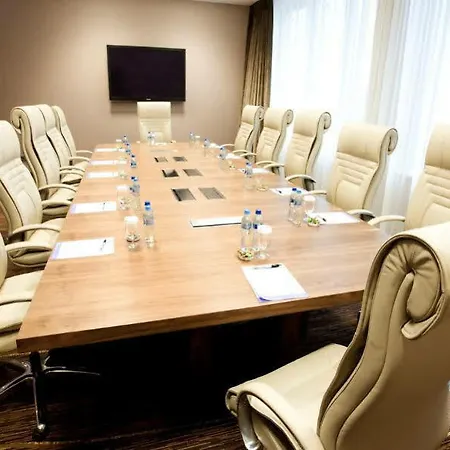 Hilton Garden 4*