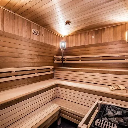 Perfect Hotel 4*