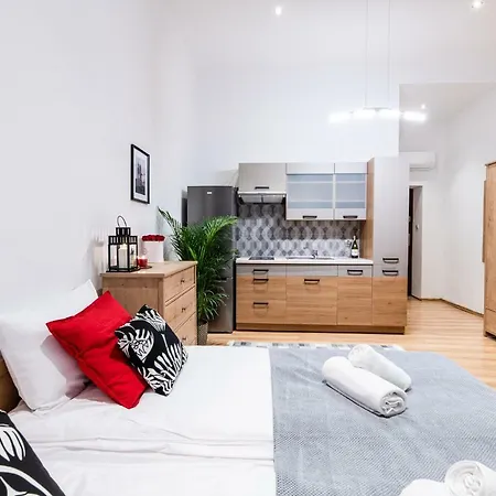 Aparthotel Dietla 32 - Ideal Location In The Heart Of Krakow, Between Main Square And Kazimierz District