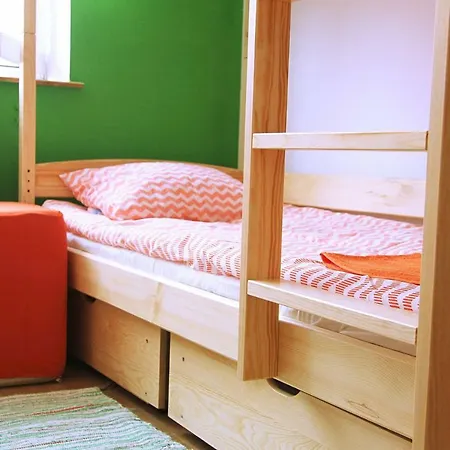 Hostel 18/12 *