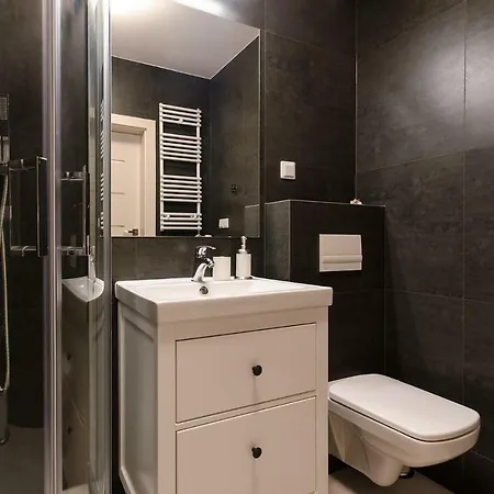 White Swan Apartment