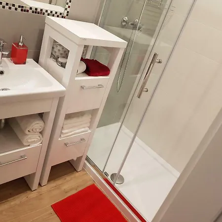 Apartment Marco 3 Przy Dworcu-stare Miasto-super Wi Fi *