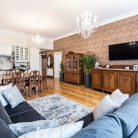 W Centrum Krakowa Krakowska 10 Апартаменты *