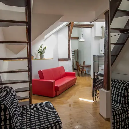 Golden Apartments&a4 *