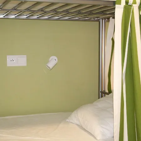 Lorf Hostel&apartments *