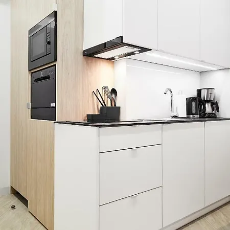 Compact Slowackiego Avenue Apartment *