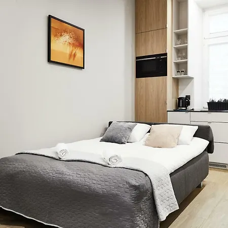 Compact Slowackiego Avenue Apartment Krakow