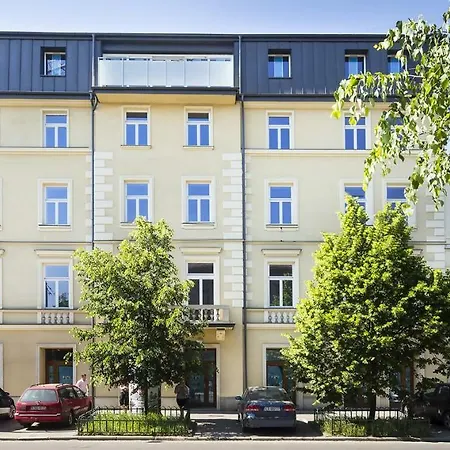 Tcf - Big With Free Garage Krakow