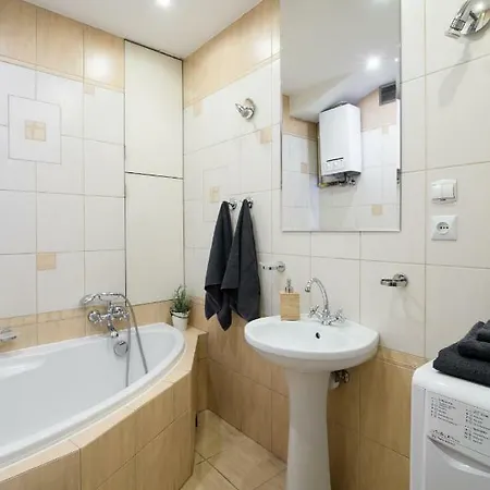 Apartment The Heart Of Nowa Huta - Free Garage Krakow