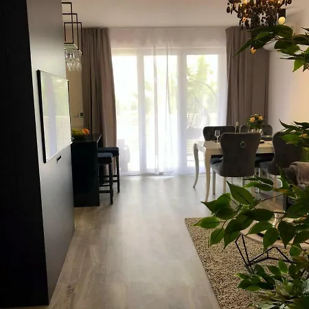 Glamour With Big, Private Terrace Apartment