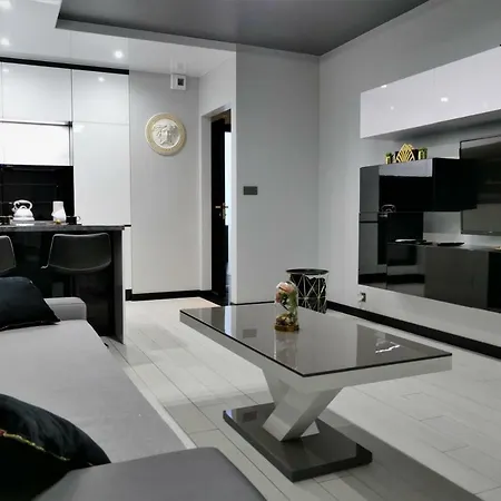 Lema Versace Apartment *