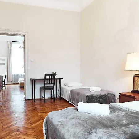 Prestige Location Pijarska Street Apartment Krakow