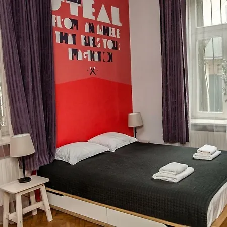 Red Kurka Apartment