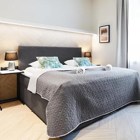 Apartment Compact Slowackiego Avenue *