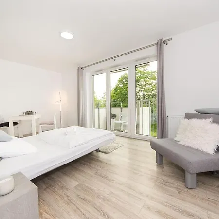 Apartment Cosy Studio With Private Garage P4you Pl