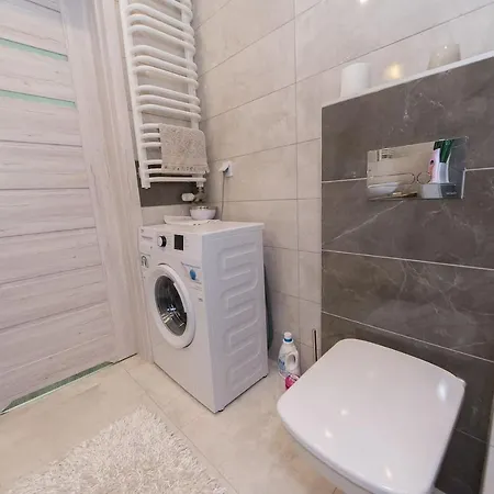 Cosy Studio With Private Garage P4you Pl *