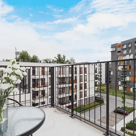 Go Rakowicka By Renters Apartment *