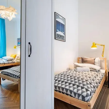 Blue Peace-apartment With Free Parking In Center For 1-6 People * Cracóvia