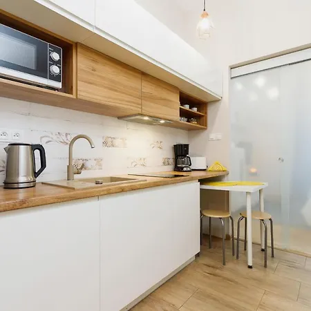Apartment Topolowa 48 By Renters Krakow
