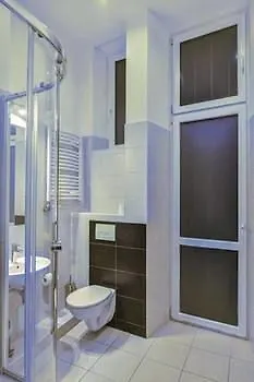 Old Town Luxe Retreat - King Bed - Steps To Main Square Appartement *