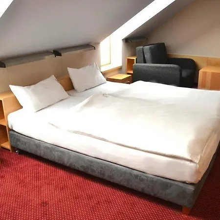 Hotel Kolna 3*