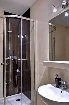 Old Town Luxe Retreat - King Bed - Steps To Main Square * Krakau