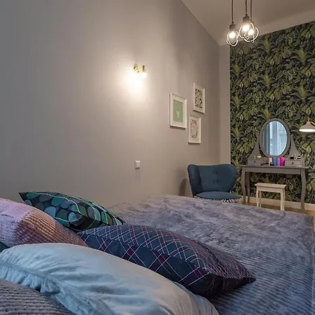 Modern - Old Town Apartment Krakow