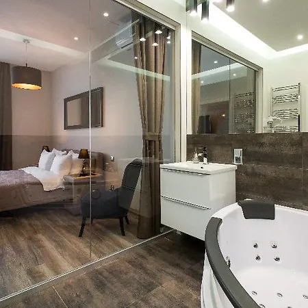Hotel Leo Old Town 4*
