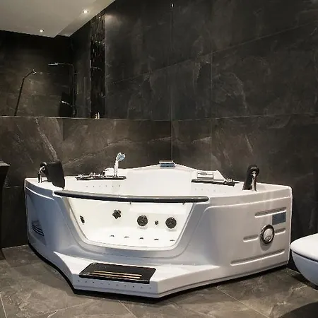 Leo Old Town 4* Krakow